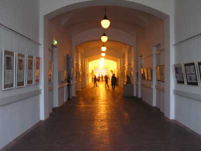 Вестибюль факультета изобразительного искусства (корпус 6)